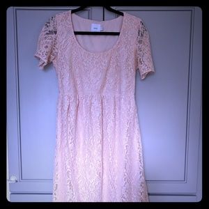 Baby pink lace maternity dress